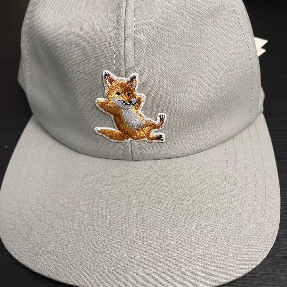 Maison Kitsune 6P CHILLAX FOX PATCH CAP - Picture 3 of 3
